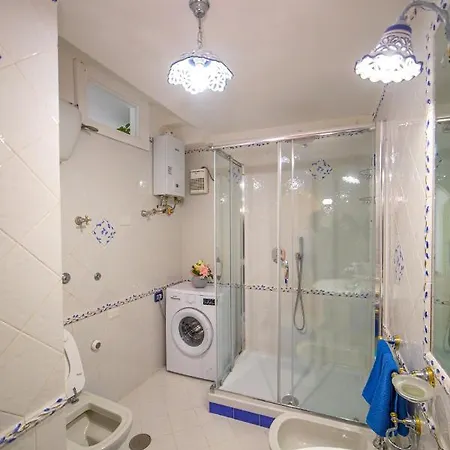 Lidia's House 펜션 *